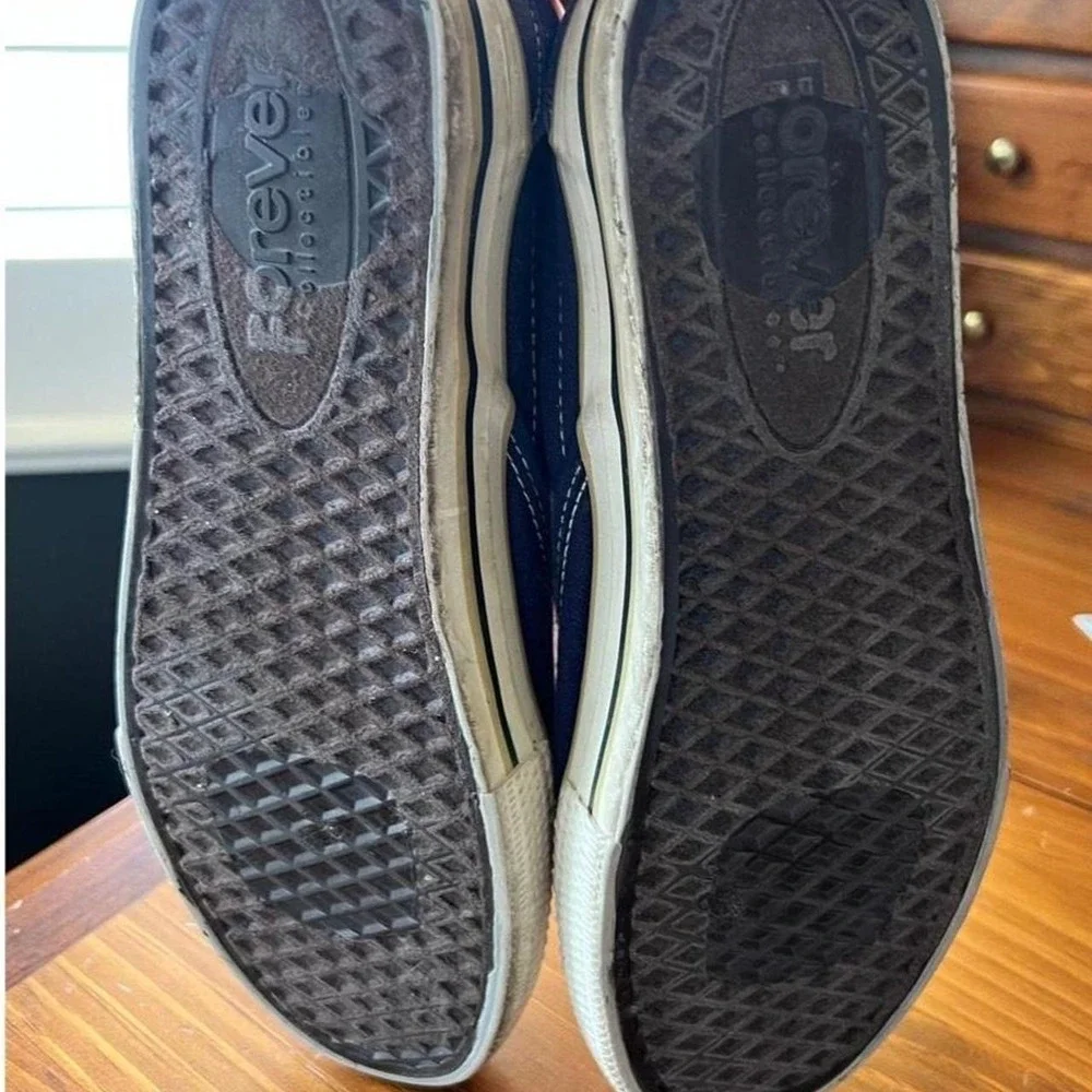 BYU Navy Blue Vintage Men's Flat Sneakers size 9